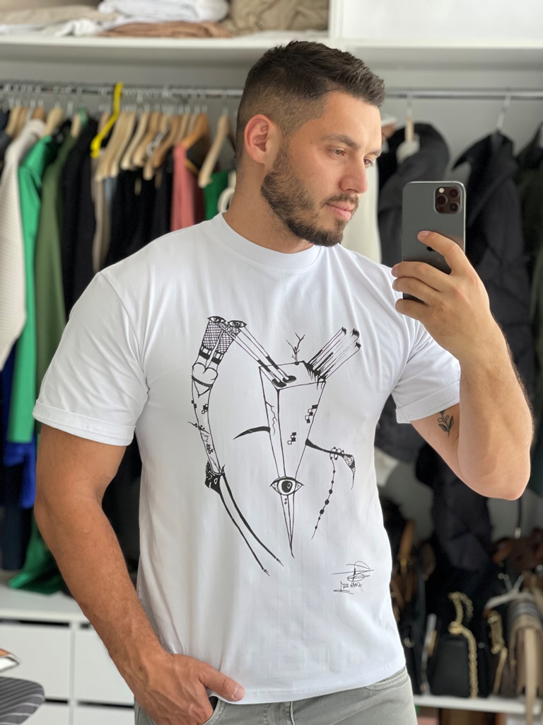 Астаф'єва, Пивоваров і навіть Міс Україна нарядилися у схожі футболки: навіщо зірки це зробили